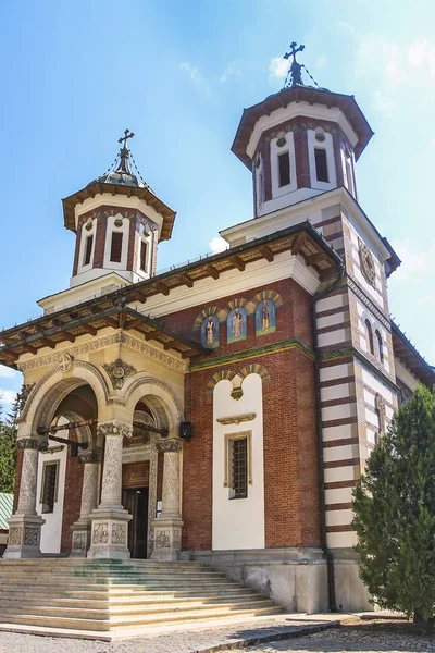 Sinaia Rumania 2013 Fachada Frontal Biserica Mare Gran Iglesia Monasterio — Foto de Stock