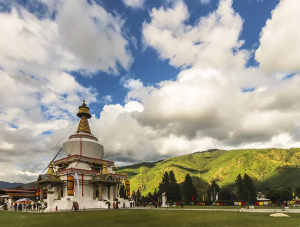 Ulusal Memorial Chorten, üçüncü Druk Gyalpo, Jigme Dorji Wangchuck onurlandırmak için 1974 yılında inşa edilmiş bir stupa olduğunu