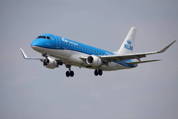 Amsterdam Netherlands Oktober 2017 Klm Embraer City Hopper Passenger Plane — Stock Photo, Image