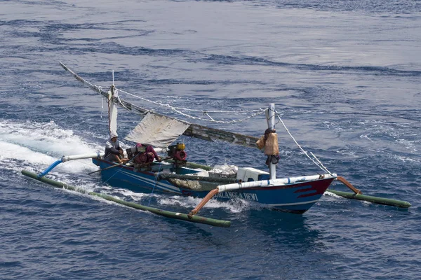 Балі Indonesie Августа 2018 Традиційні Дерев Яні Риболовецького Судна Морі — стокове фото