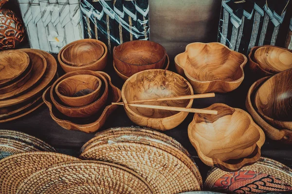 Souvenirs op de lokale markt in Ubud, Bali — Stockfoto