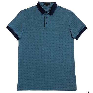 Polo tişörtü beyaz arkaplanda izole edilmiş gri