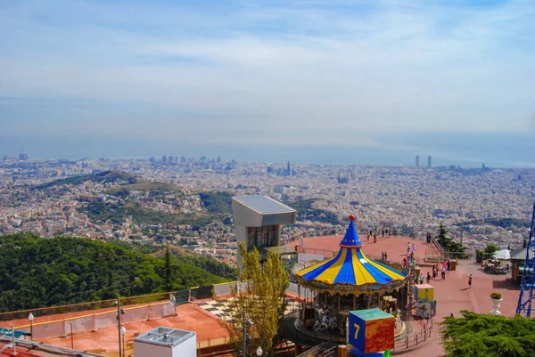 Tibidabo Dağı 'ndan Barcelona şehri manzarası