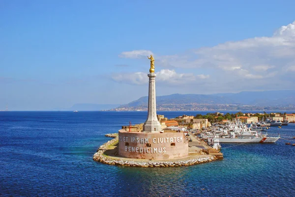 Italia Messina Sicilia 2009 Puerto Messina Bendición Una Madonnina Dorada — Foto de Stock