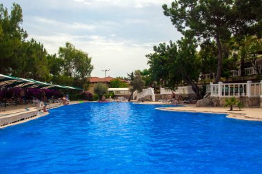 Kanakli, Alanya, Türkiye - 19 Mayıs 2018: Alanya 'daki Larissa Green Hill Sahili Bölgesi