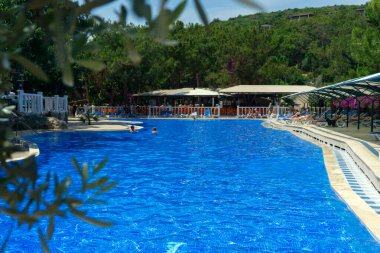 Kanakli, Alanya, Türkiye - 20 Mayıs 2018: Alanya 'daki Larissa Green Hill Sahili Bölgesi