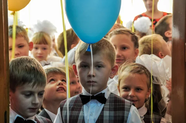 俄罗斯克拉斯诺达尔 2014年9月1日 一年级学生首次入学 — 图库照片