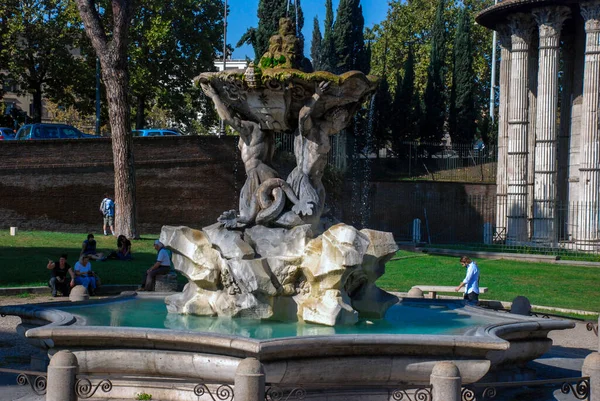 Roma Italia Ottobre 2009 Tempio Ercole Vittore Fontana Dei Tritoni — Foto Stock