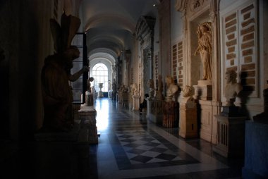 Roma, İtalya - 09 Ekim 2009: Capitolini Müzesi Hall. Palazzo del Conservatori, Campidoglio Meydanı. Nuovo Sarayı