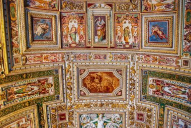 Roma, İtalya - 09 Ekim 2009: İtalya 'nın Vatikan kentindeki Belvedere Avlusunun batı yakasında yer alan Coğrafi Haritalar Galerisi.