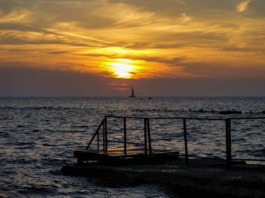 Karadeniz üzerinde Güzel Gün Batımı