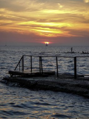 Karadeniz üzerinde Güzel Gün Batımı