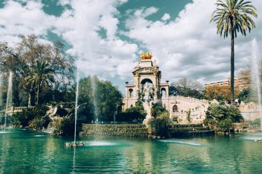 Parc de la Ciutadella 'da Çeşme Manzaralı manzara, Barselona, Ispanya