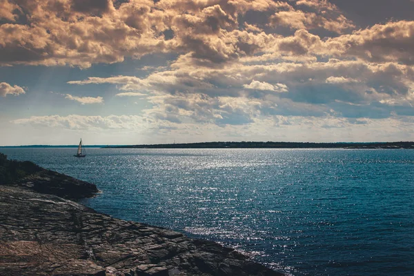 Panoramiczny Widok Błękitną Zatokę Castle Hill Lighthouse Newport Rhode Island Zdjęcia Stockowe bez tantiem