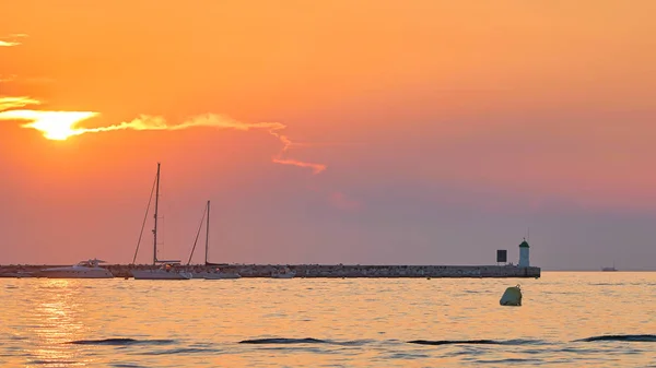 Solnedgång Den Kusten Porec Kroatien Bakgrunden Fyren Den Sveti Nikola — Stockfoto