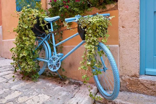 Bicicleta Decorada Histórica Cidade Velha Rovinj Croácia — Fotografia de Stock