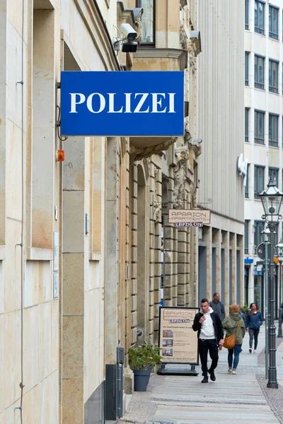 Leipzig Deutschland 2018 Schild Mit Der Aufschrift Polizei Als Hinweis — Stockfoto