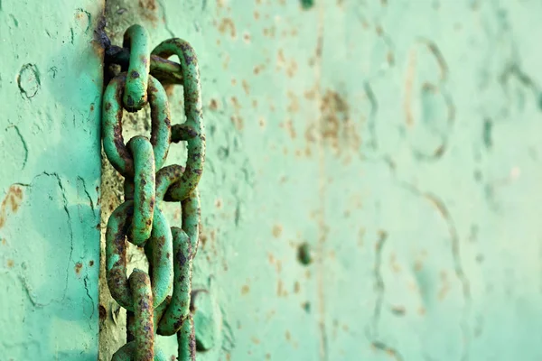 Chain Steel Door Abandoned Company Site — Stock Photo, Image