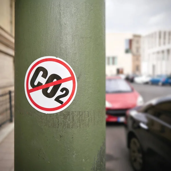 Klistermärke Som Protest Mot Co2 Utsläpp Pelare Berlin — Stockfoto