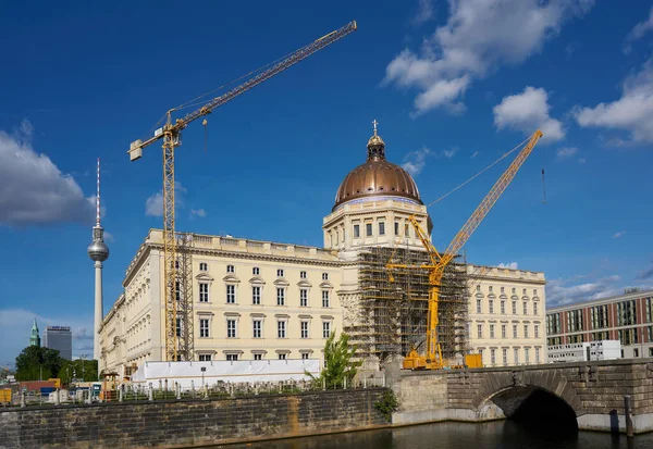 Berlín Alemania Mayo 2020 Fachada Del Palacio Ciudad Reconstruido Orillas — Foto de Stock