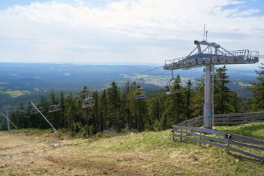Harz Ulusal Parkı 'ndaki Braunlage yakınlarındaki Wurmberg' de başkanlık.                               