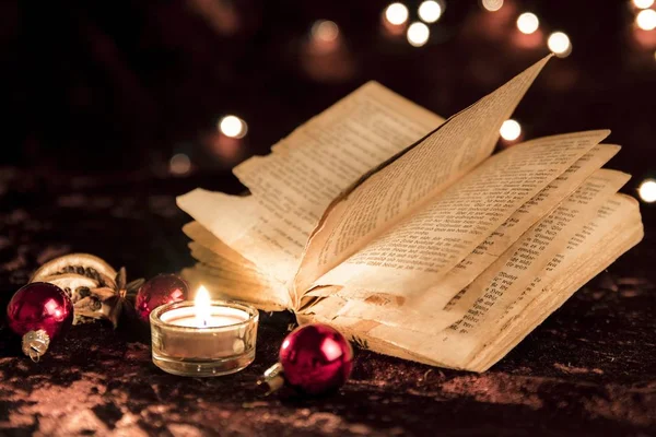 Geopende Boek Met Kerstmis — Stockfoto