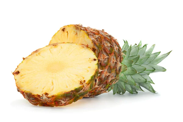 Rijpe Ananas Tropisch Fruit Close Geïsoleerd Wit — Stockfoto