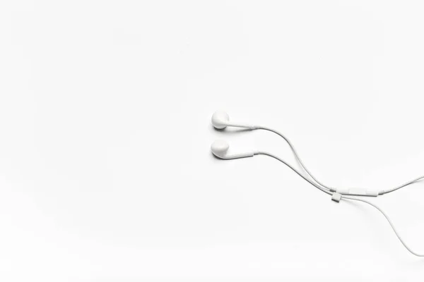 Λευκά Ακουστικά Που Απομονώνονται Λευκό Φόντο — Φωτογραφία Αρχείου