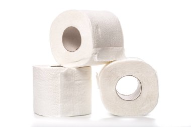 Rulo tuvalet kağıdı izole üzerinde beyaz arka plan belirleme