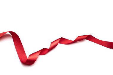 Beyaz adam izole kırmızı saten şerit