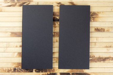 Tasarımınızı değiştirmek için bambu arka plan üzerinde boş el ilanı.