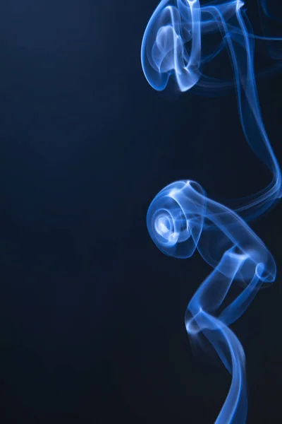 Abstractos remolinos de humo azul — Foto de Stock