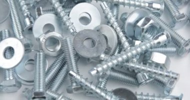 Bir vida, cıvata veya stud ile bir bağlantı oluşturur bir vida dişli delik ile fastener yığını