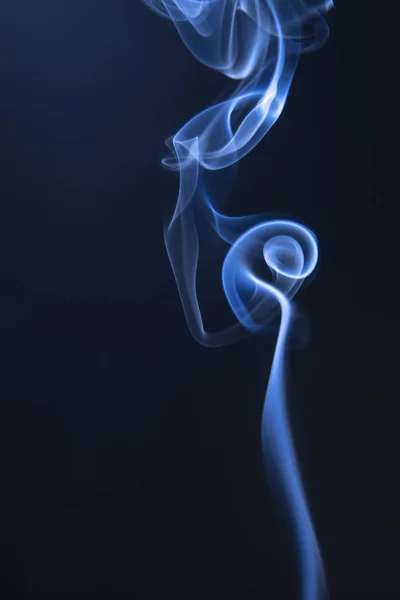 Abstrakter blauer Rauch wirbelt — Stockfoto