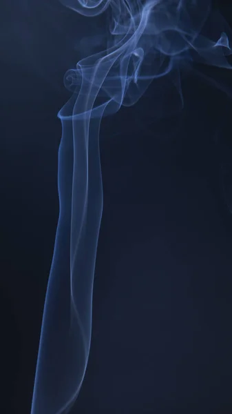 Абстрактные синие дымовые вихри — стоковое фото