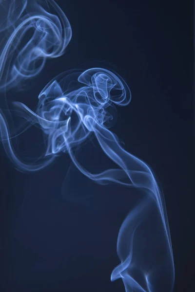 Abstrakt blå rök virvlar — Stockfoto