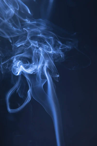 추상적인 푸른 연기가 소용돌이 — 스톡 사진