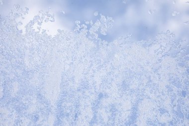 kar kaplı penceresi