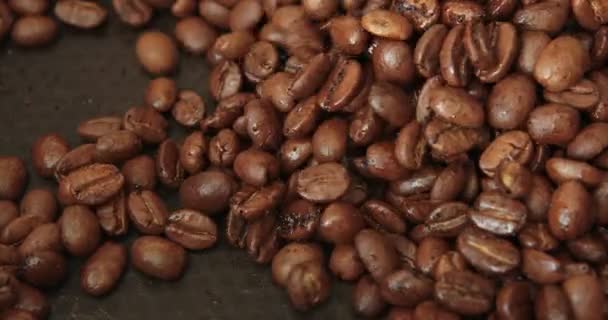 Kávová Zrna Jsou Pečené Pánvi — Stock video