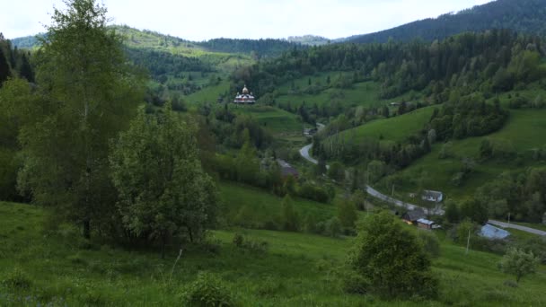 Yeşil Vadinin Panoramik Havadan Görünümü — Stok video