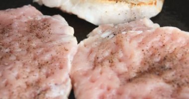 Izgarada Pişirilen Et