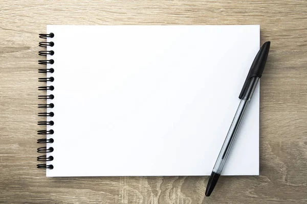 Open notebook with blank pages — Stock Photo, Image
