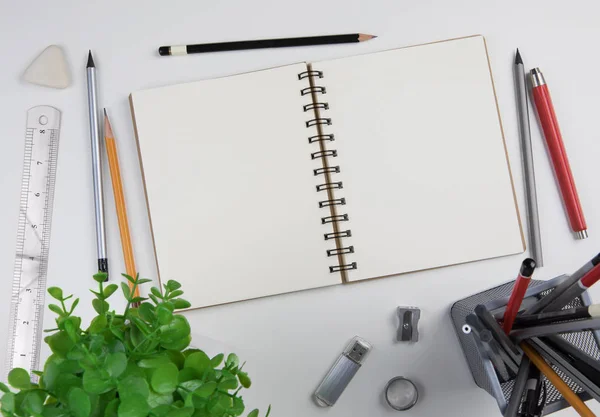 Schul- und Bürobedarf — Stockfoto