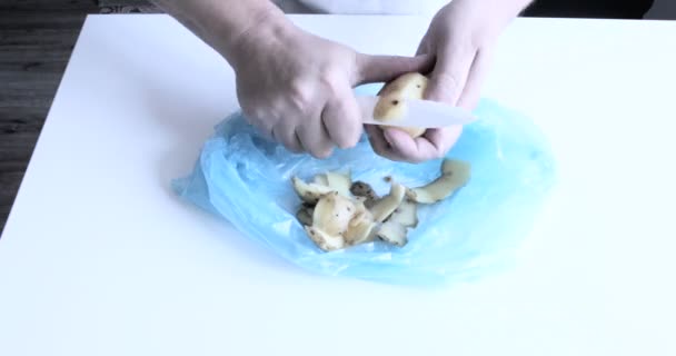 Hands Man Peeling Potatoes Kitchen Knife — Stock Video