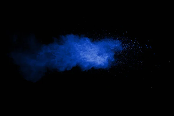 抽象艺术蓝色粉末在黑色背景 — 图库照片