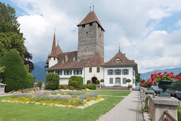 Historické Spiez Zámek Nádherný Park Kanton Bern Švýcarsko — Stock fotografie