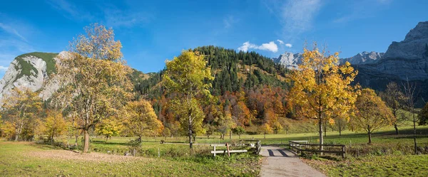 Mooi Panorama Herfst Landschap Wandelen Gebied Karwendel Vallei Genaamd Ahornboden — Stockfoto