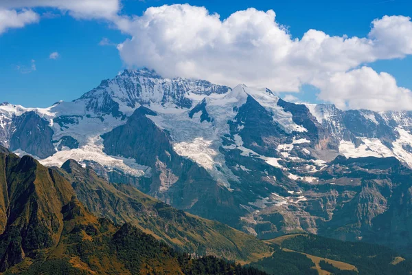 Det Berömda Jungfrau Berget Med Glaciär Moln Toppen Vackra Turist — Stockfoto