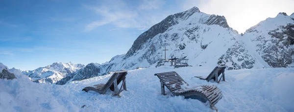 Az Osterfelderkopf-hegyen található rekreációs helyszín télen — Stock Fotó