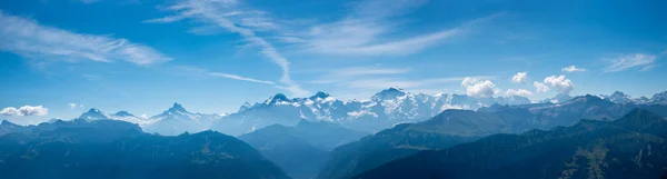 伯牛斯广袤的高山全景 从尼得角山顶眺望 美丽的瑞士风景 — 图库照片